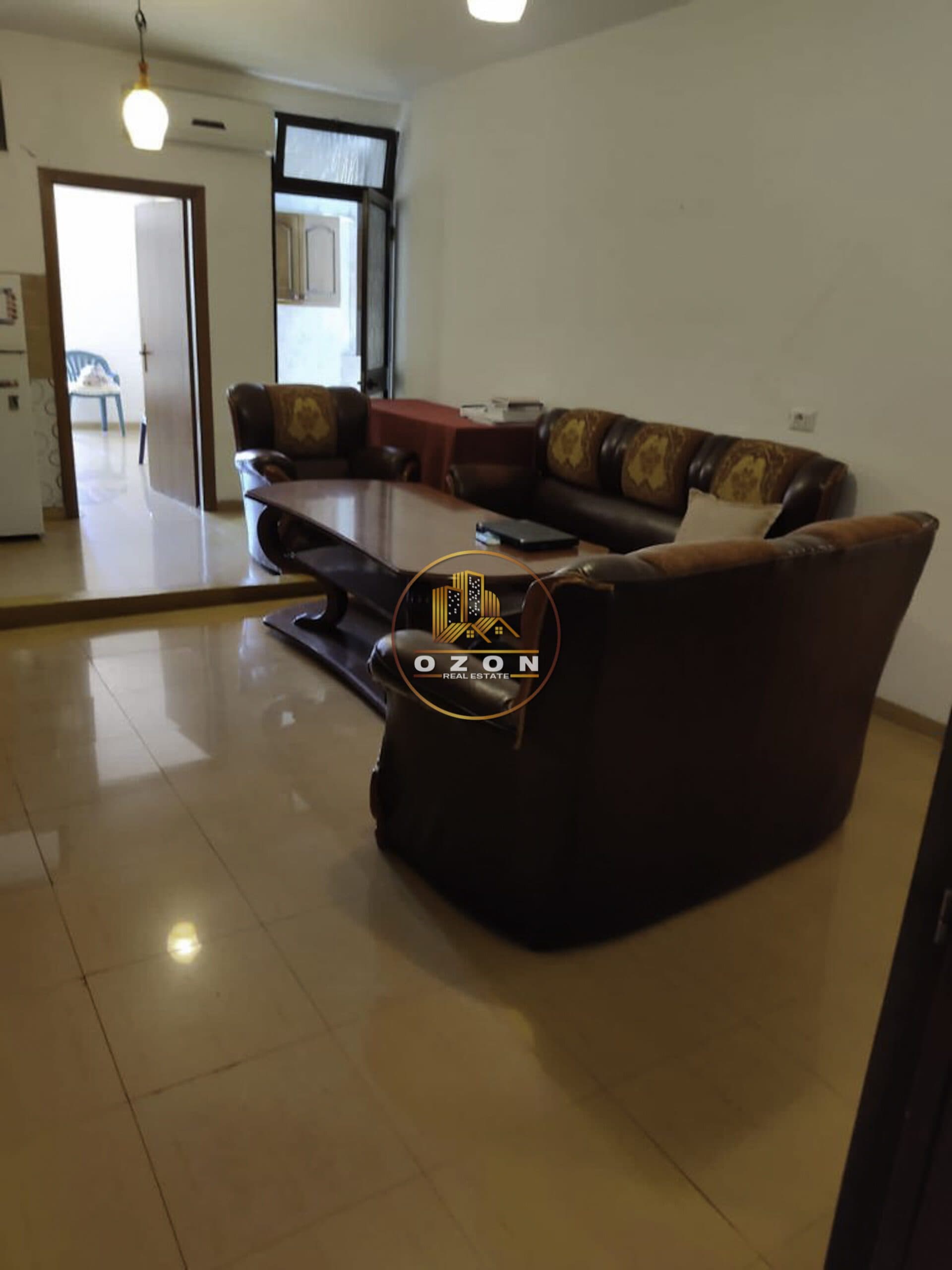 Jepet me qera apartament 2+1 tek Rruga e Elbasanit !