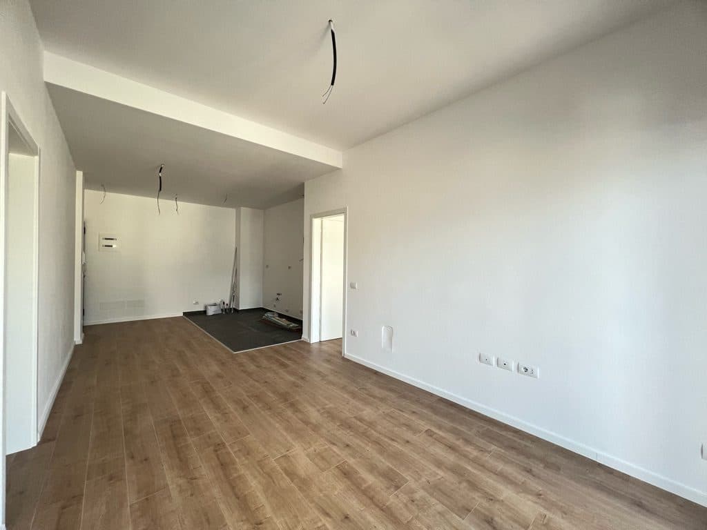 JEPET ME QIRA APARTAMENT 2+1+2 PER BIZNES TEK TIRANA GARDEN BUILDING, RRUGA E KAVAJES! 3
