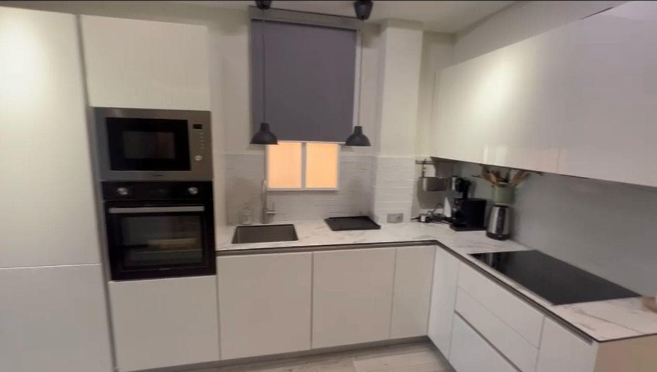 Apartament Luksoz 2+1 me Oborr për shitje në Rezidencën San Pietro, Gjiri i Lalzit!