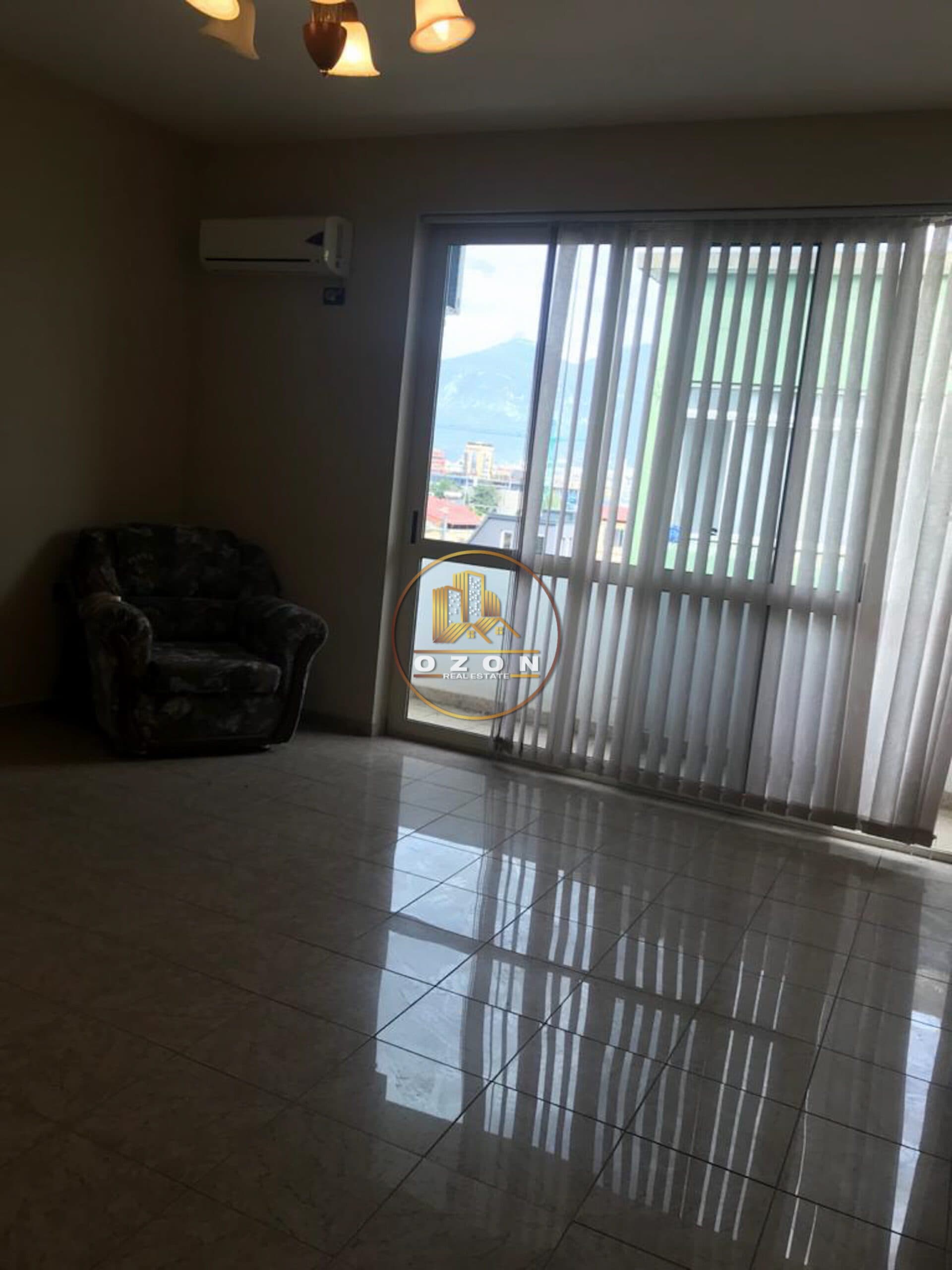 Qera, Apartament 2+1 , pjeserisht i mobiluar.Rruga Brigada V||| , Bllok 4