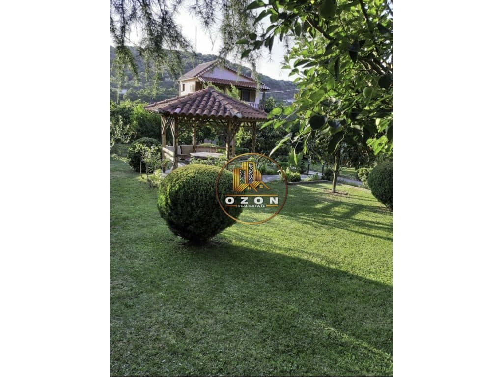 SHITET VILE 2 -KATESHE DHE TRUALL 700 m2 TEK PARKU KOMBETAR, PYLLI I LEVANIT, FIER! 2