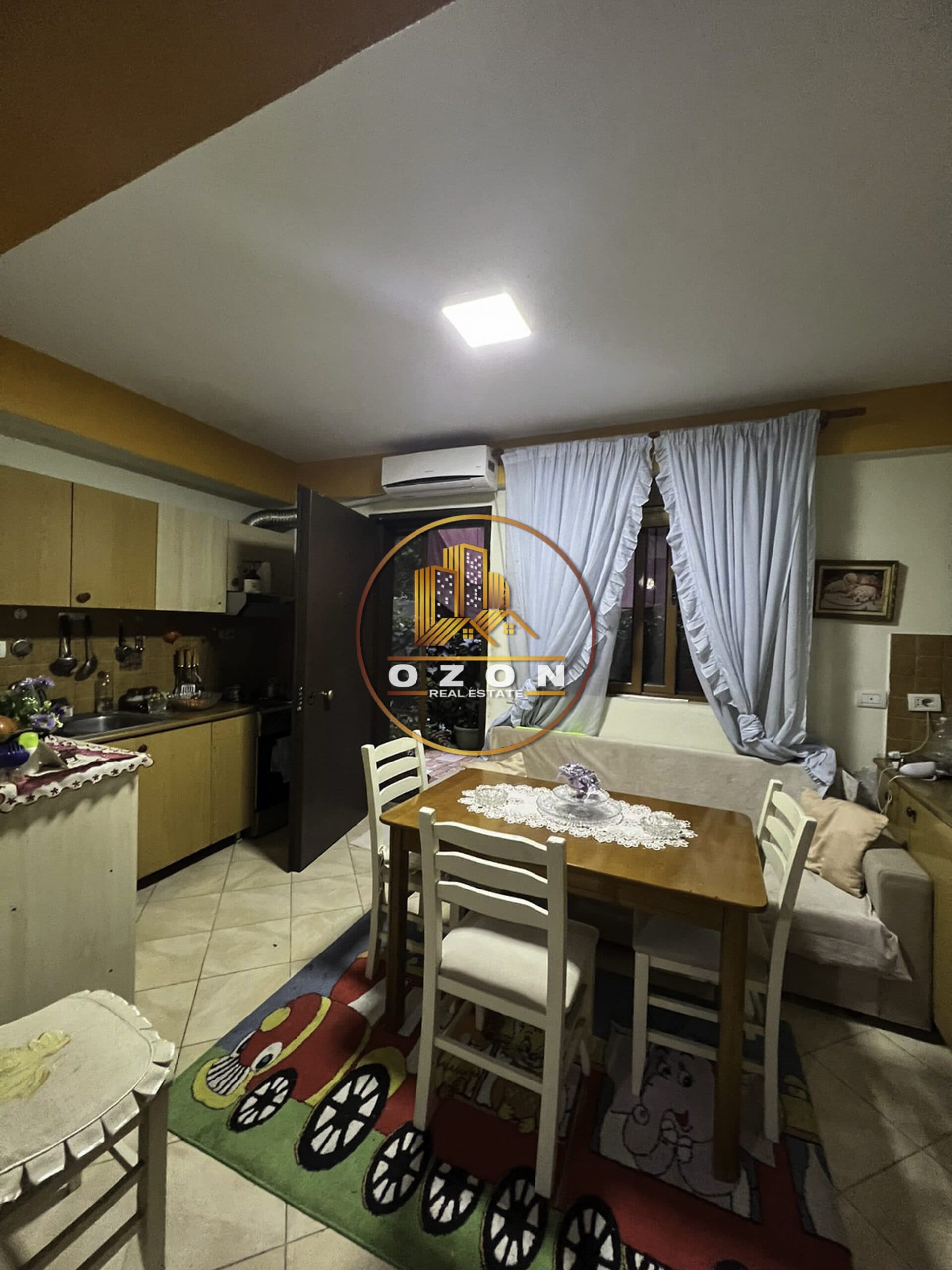 OKAZION!!! SHITET APARTAMENT 1+1 NE KINOSTUDIO!