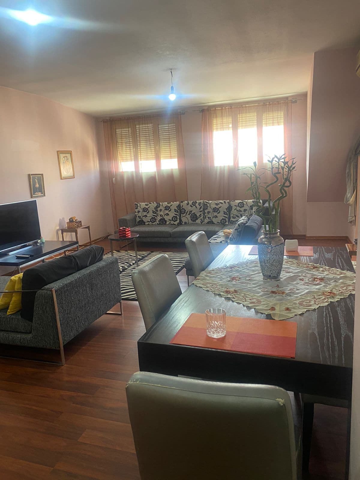 SHITET APARTAMENT 2+1+2 TEK KODRA E DIELLIT! 4