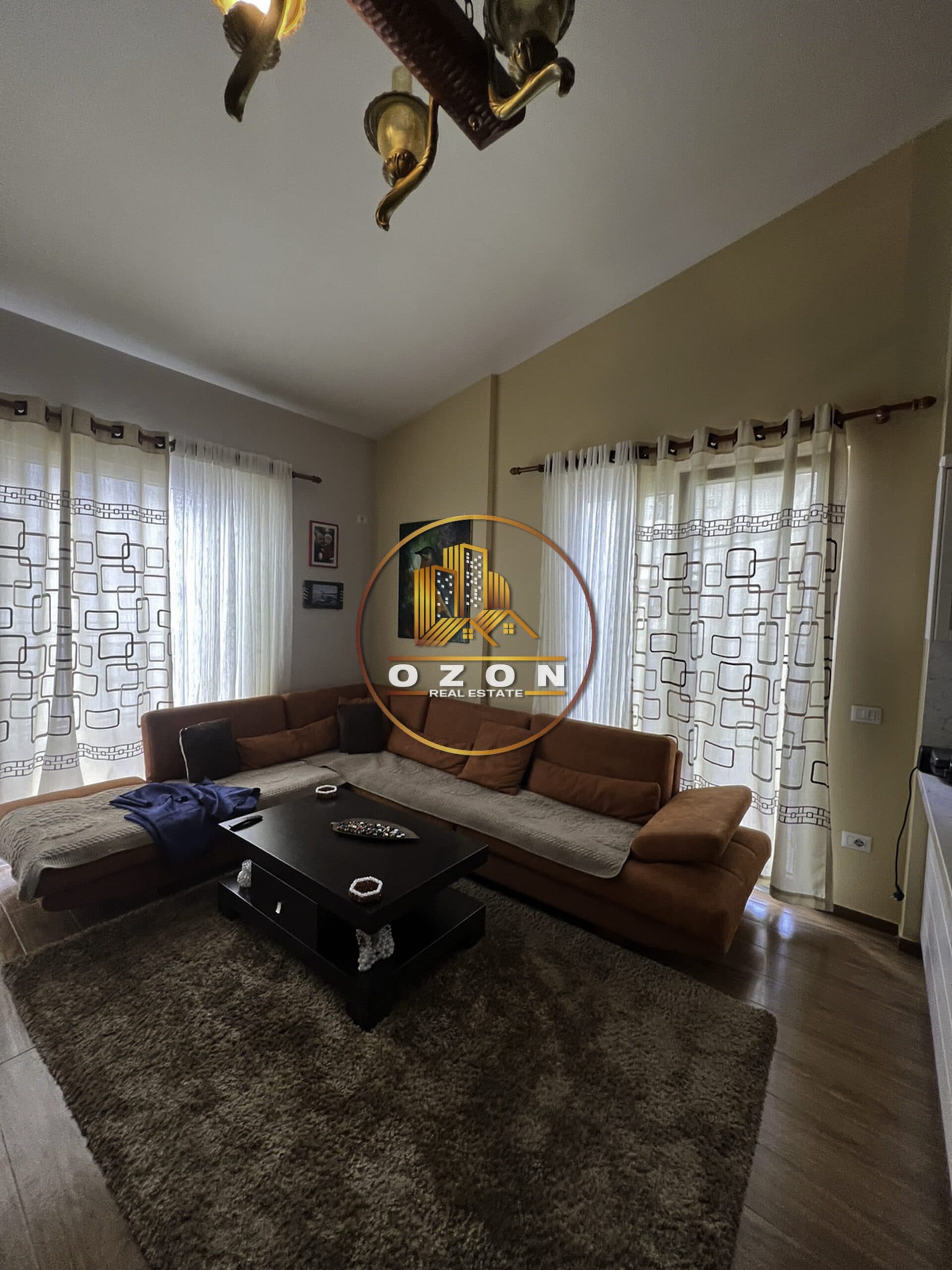 SHITET APARTAMENT PAPAFINGO 2+2+VERANDE tek LIQENI I THATE!