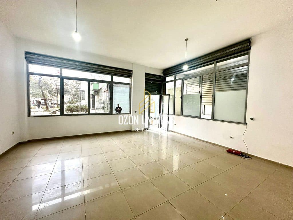 Shitet Ambient Biznesi 50 m² – Yzberisht!