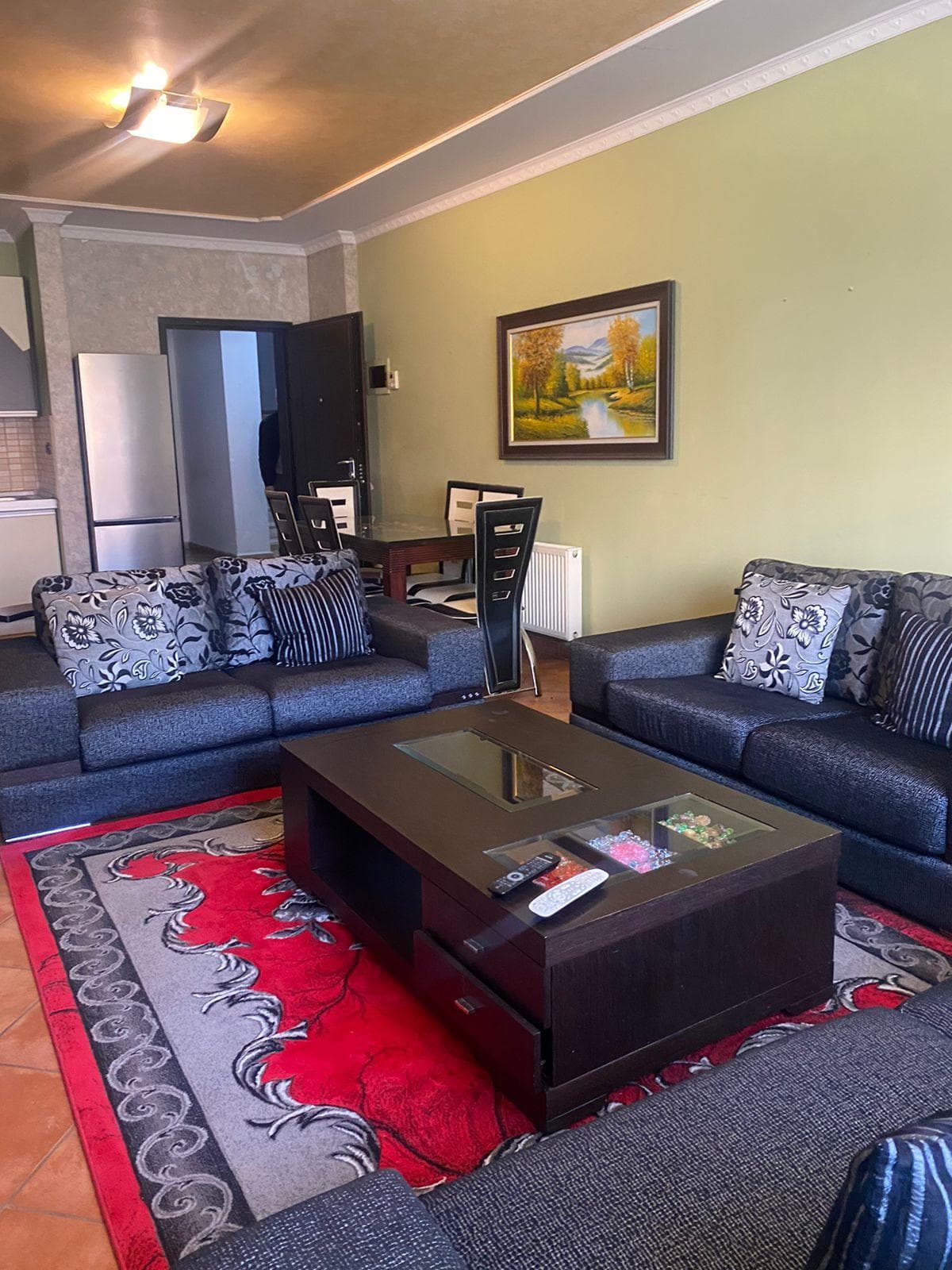 Apartament 2+1 me Qira tek Rruga Zef Jubani!
