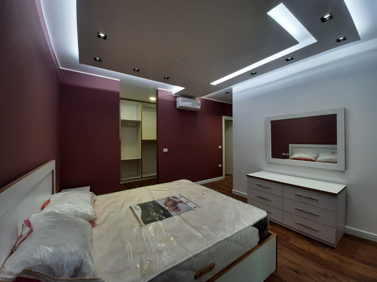 JEPET ME QERA APARTAMENT 3+1+2 ,TEK FIORI DI BOSCO !!!