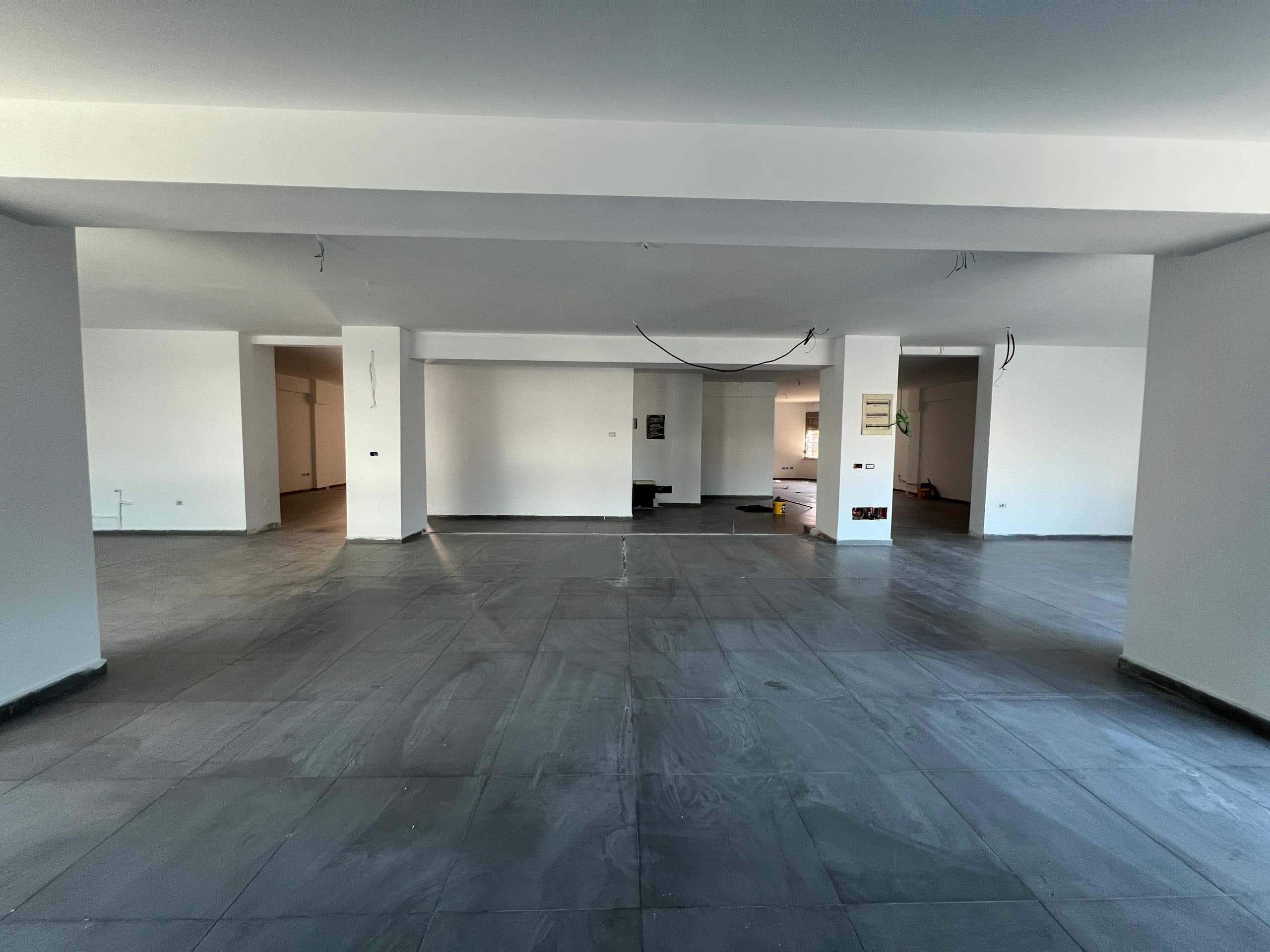 Ambient Komercial, për Qira tek Rruga e Dibrës! 4