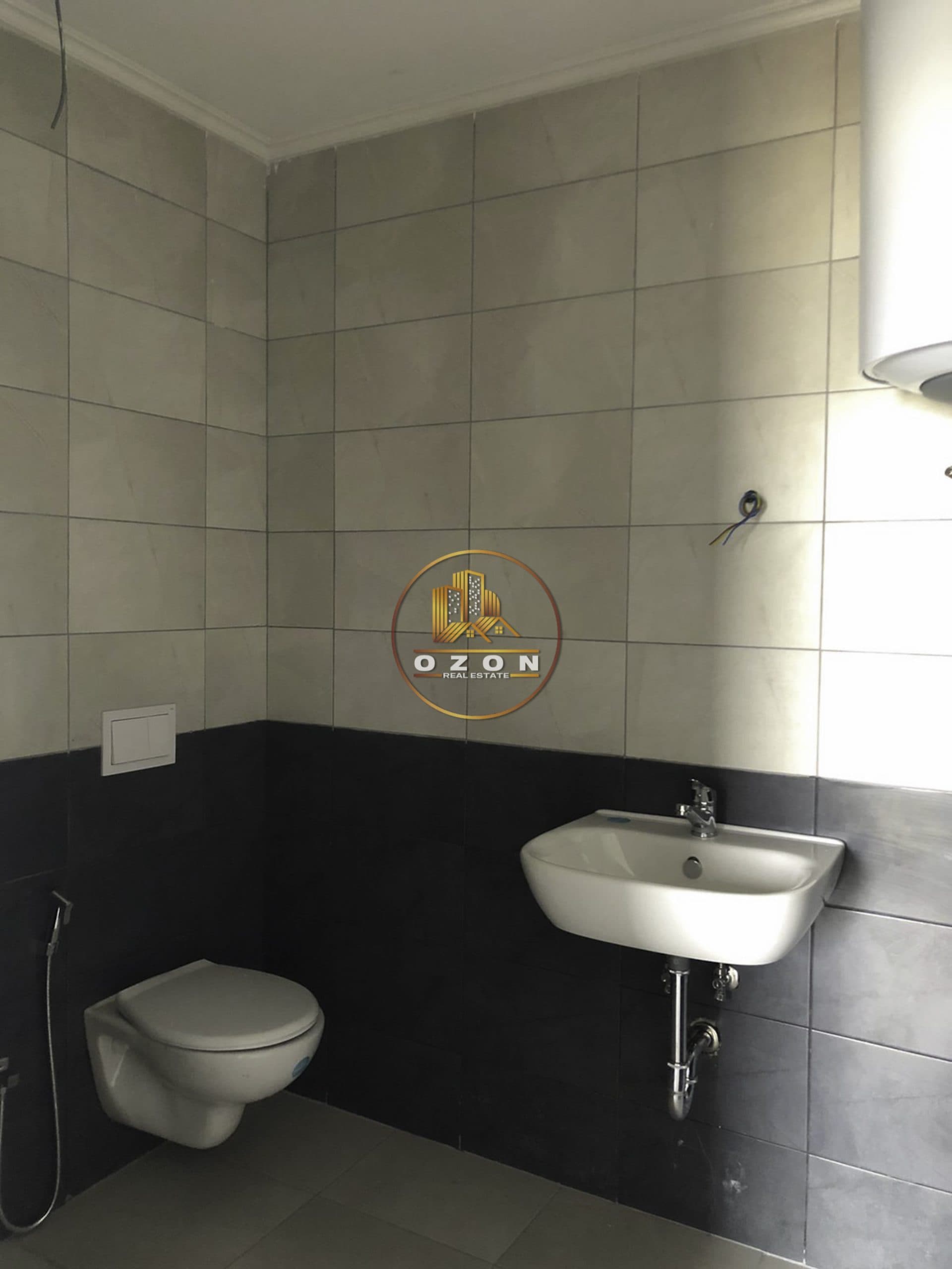 APARTAMENT 2+1+2 ME QERA ,PER ZYRA TEK RRUGA E KOSOVAREVE ! 2