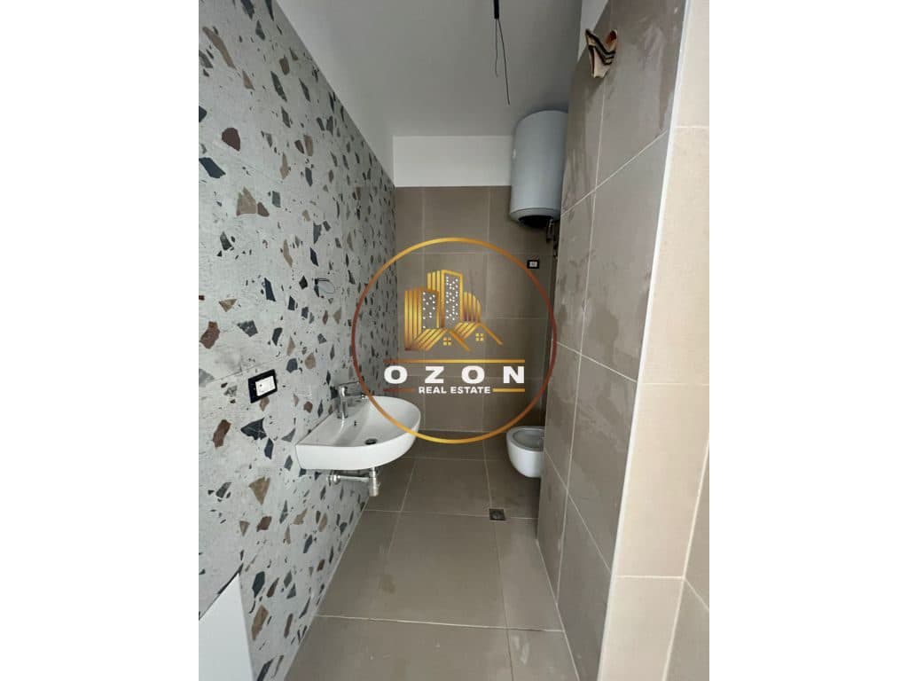 JEPET AMBIENT BIZNESI ME QIRA TEK KOMPLEKSI ZIRKONI, "RRUGA KONGRESI I MANASTIRIT"! 3