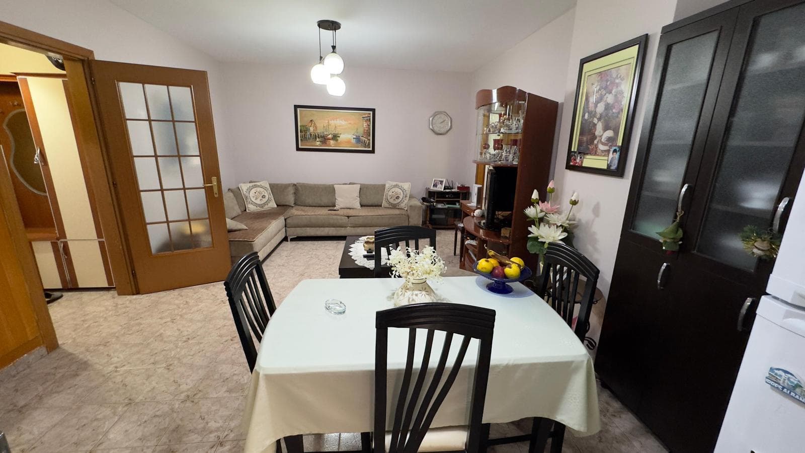 Apartament 1+1 për Shitje tek Rruga e Bogdanëve! 3