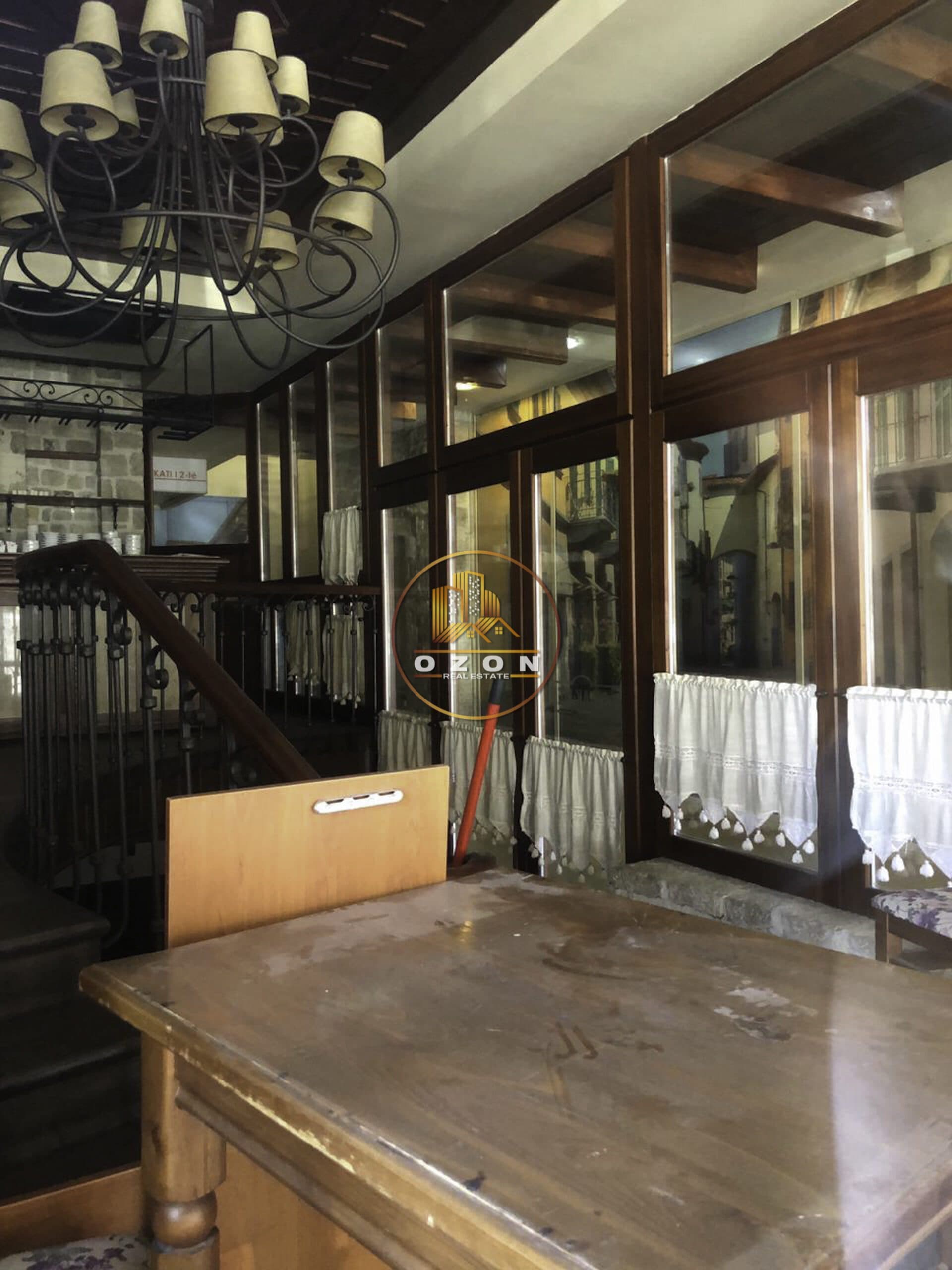 Jepet me qera ambient biznesi (lokal).Bulevardi “Bajram Curri”