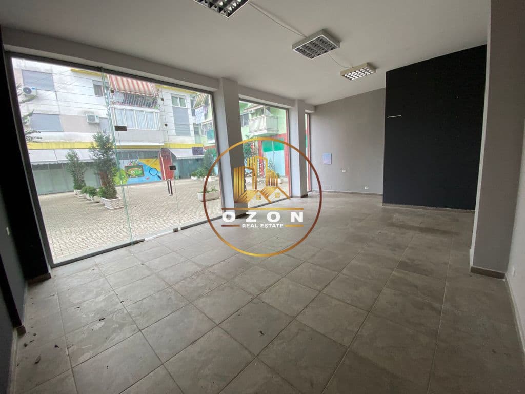 AMBIENT BIZNESI ME QIRA, RRUGA NDRE MJEDA!