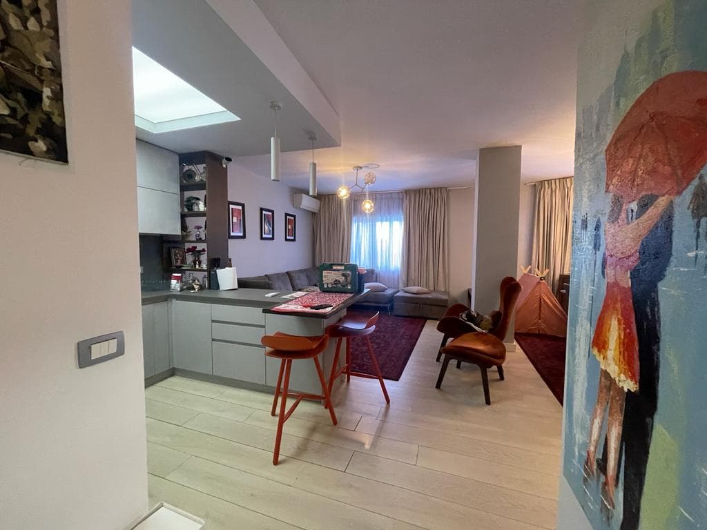 JEPET ME QIRA APARTAMENT 2+1 PRANE KOMPLEKSIT KONTAKT, ISH PARKU I AUTOBUZAVE! 4