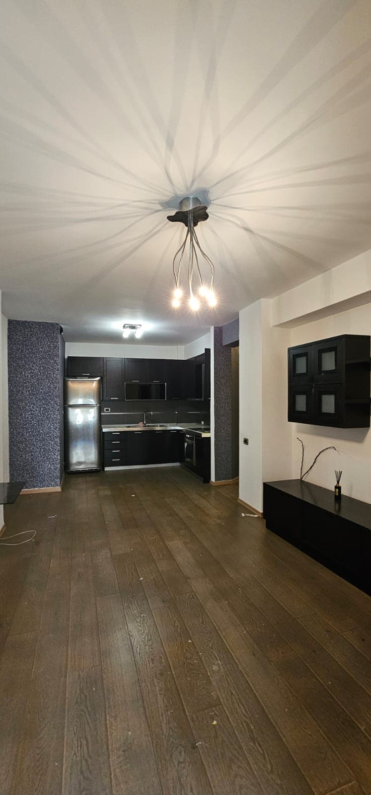 Apartament 2+1 per shitje prane Stadiumit Air Albania ! 3