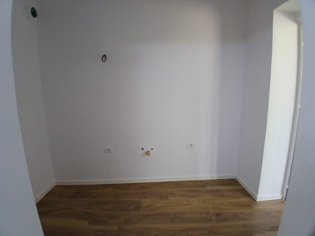 Apartament per shitje 2+1 te Tregu Elektrik ! 4