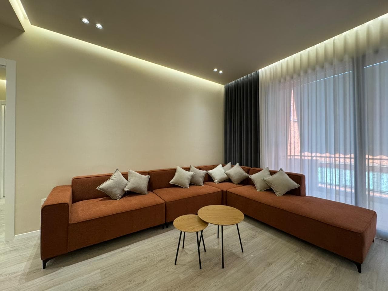 Apartament 2+1+Parkim tek Kompleksi Delijorgji, Rruga e Kavajës!
