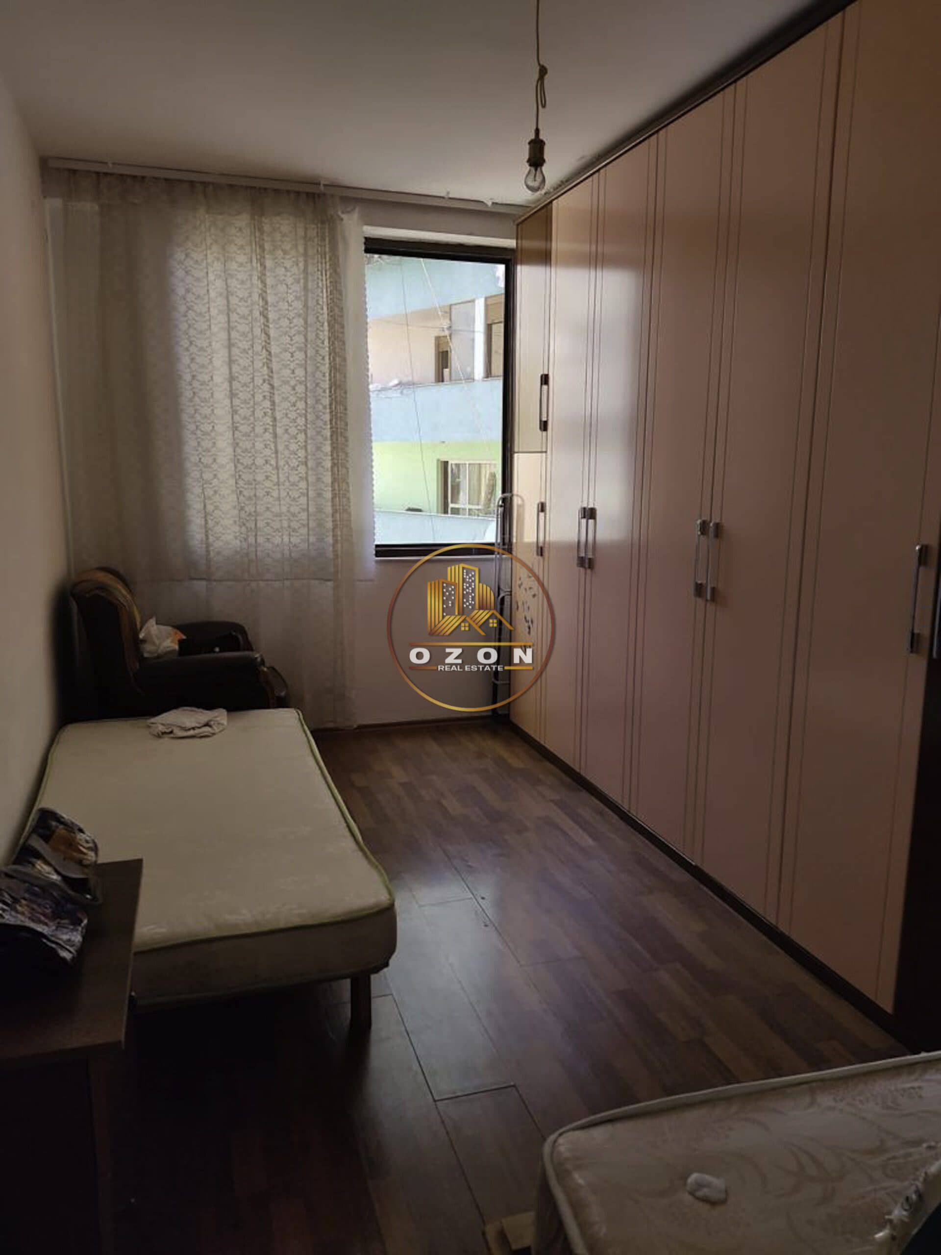 Jepet me qera apartament 2+1 tek Rruga e Elbasanit !