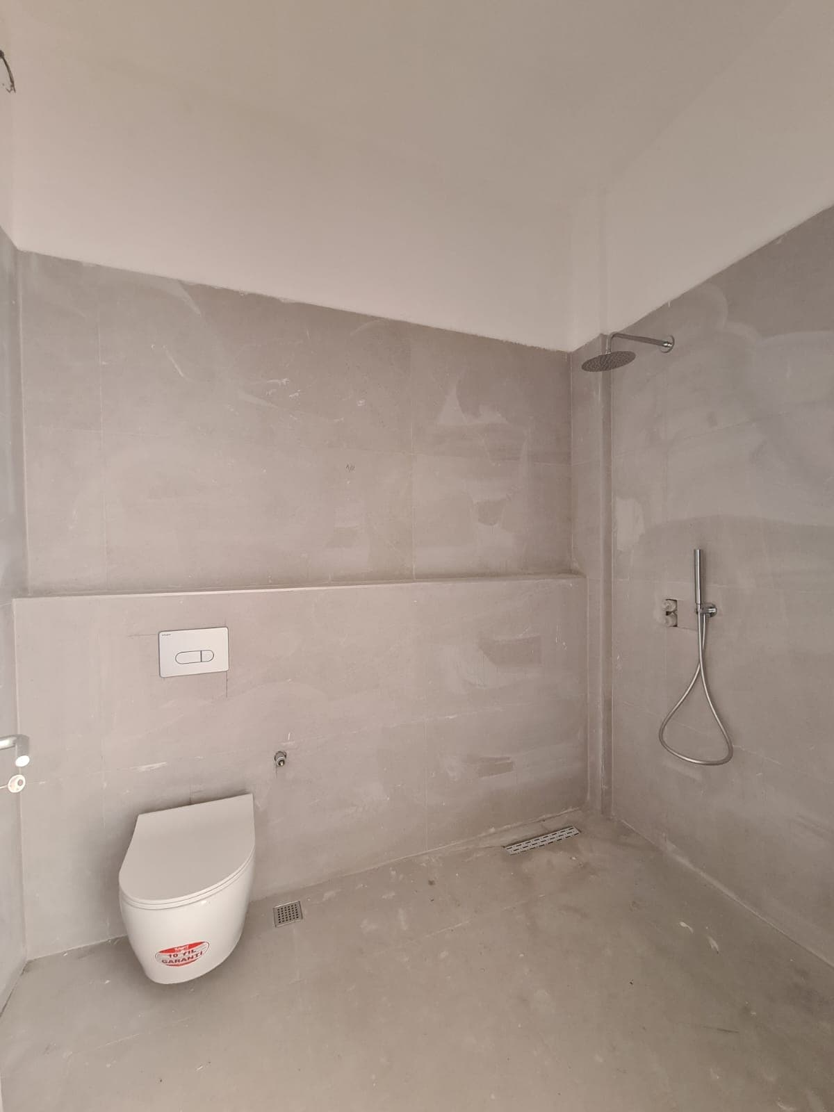Apartament 1+1 per shitje ne Laprak ! 4