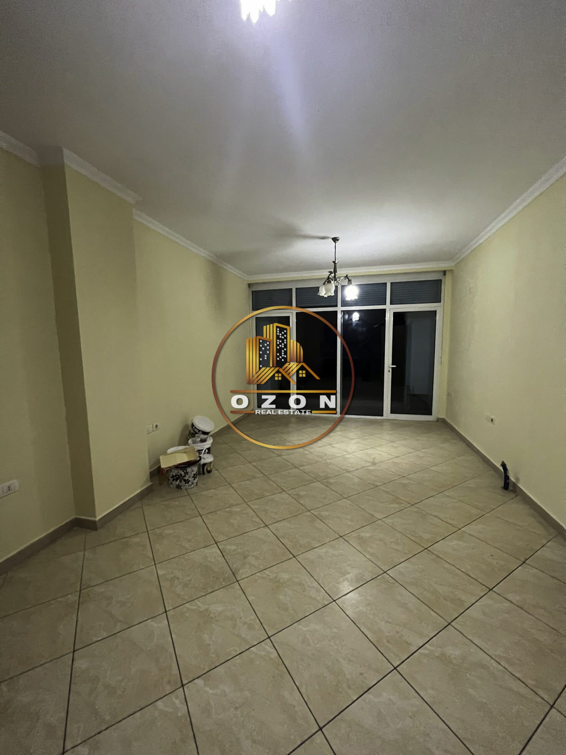 SHITET APARTAMENT 2+1+2 TEK KRYQEZIMI OXHAKUT!