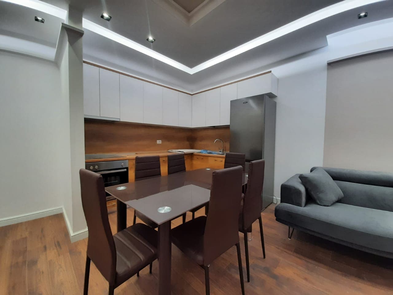 JEPET ME QERA APARTAMENT 3+1+2 ,TEK FIORI DI BOSCO !!!