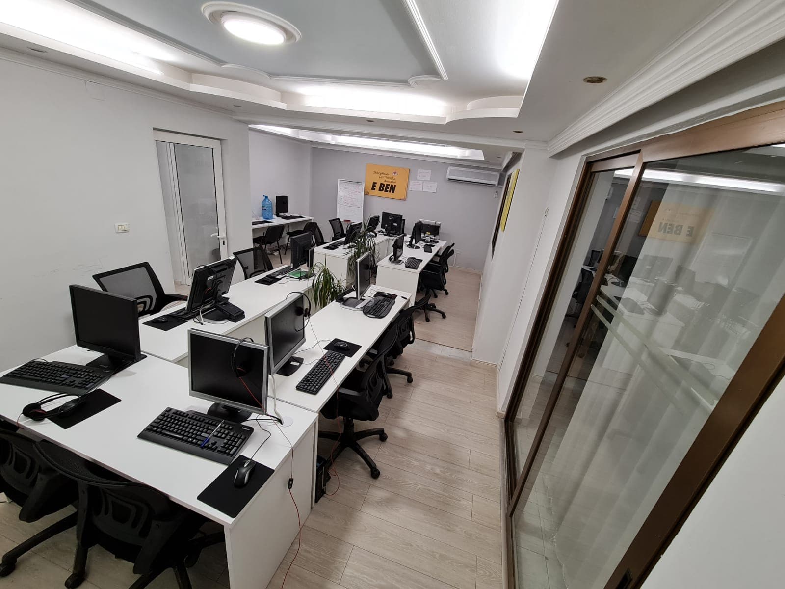 Ambient Biznesi për Qira në Bllok! 2