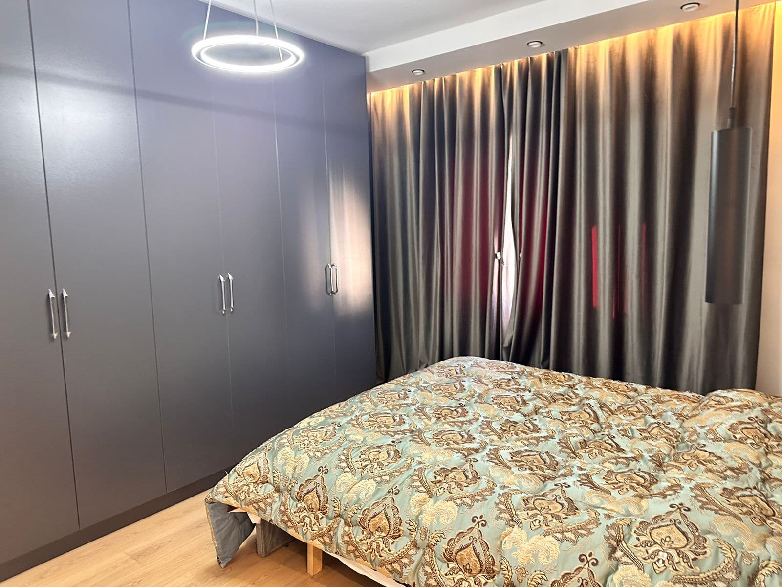 Shitet Apartament 1+1+1 Studio Në Myslym Shyr ! 2