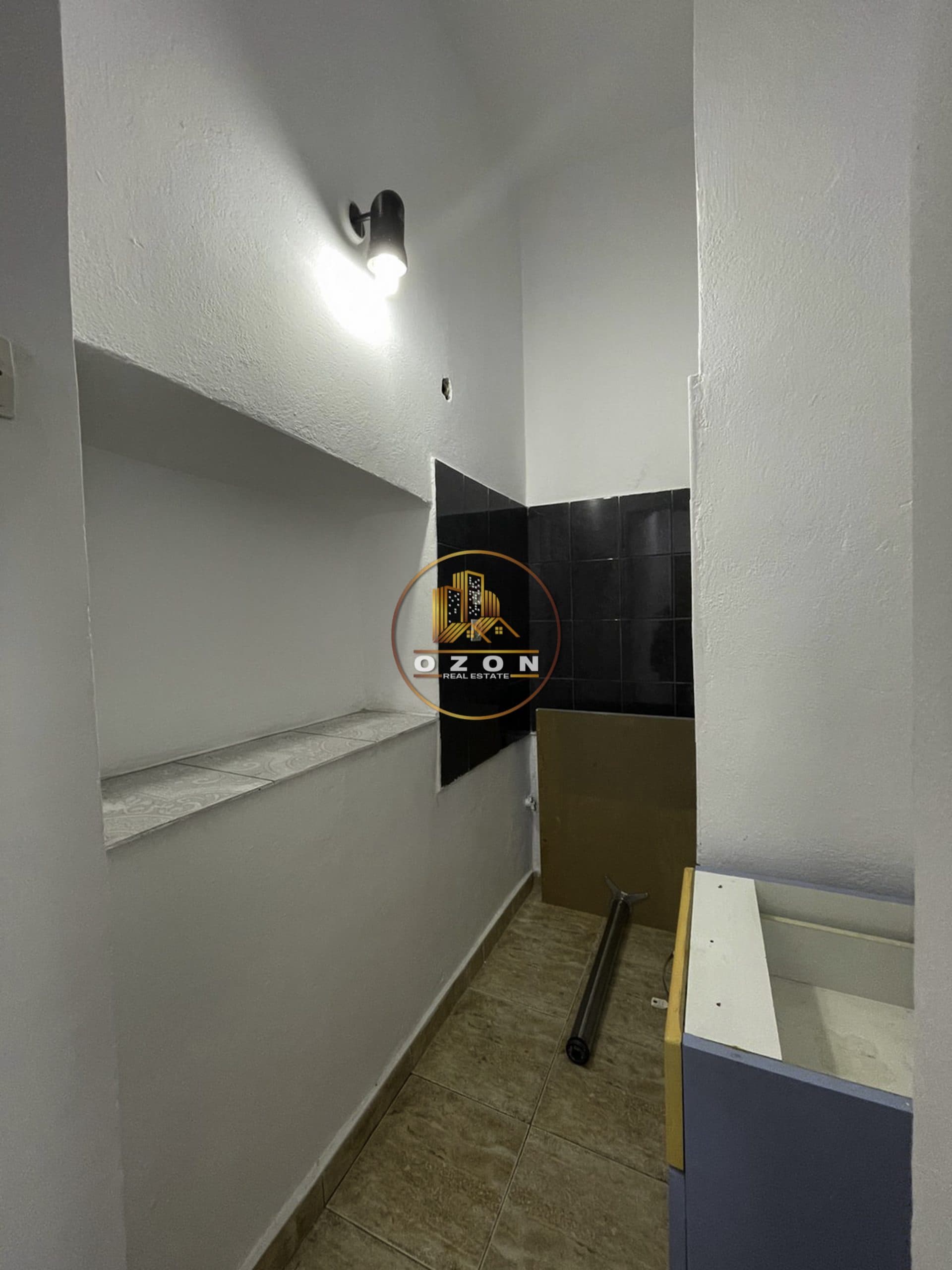 SHITET/QERA APARTAMENT 2+1 PRANE KINEMA AGIMI !