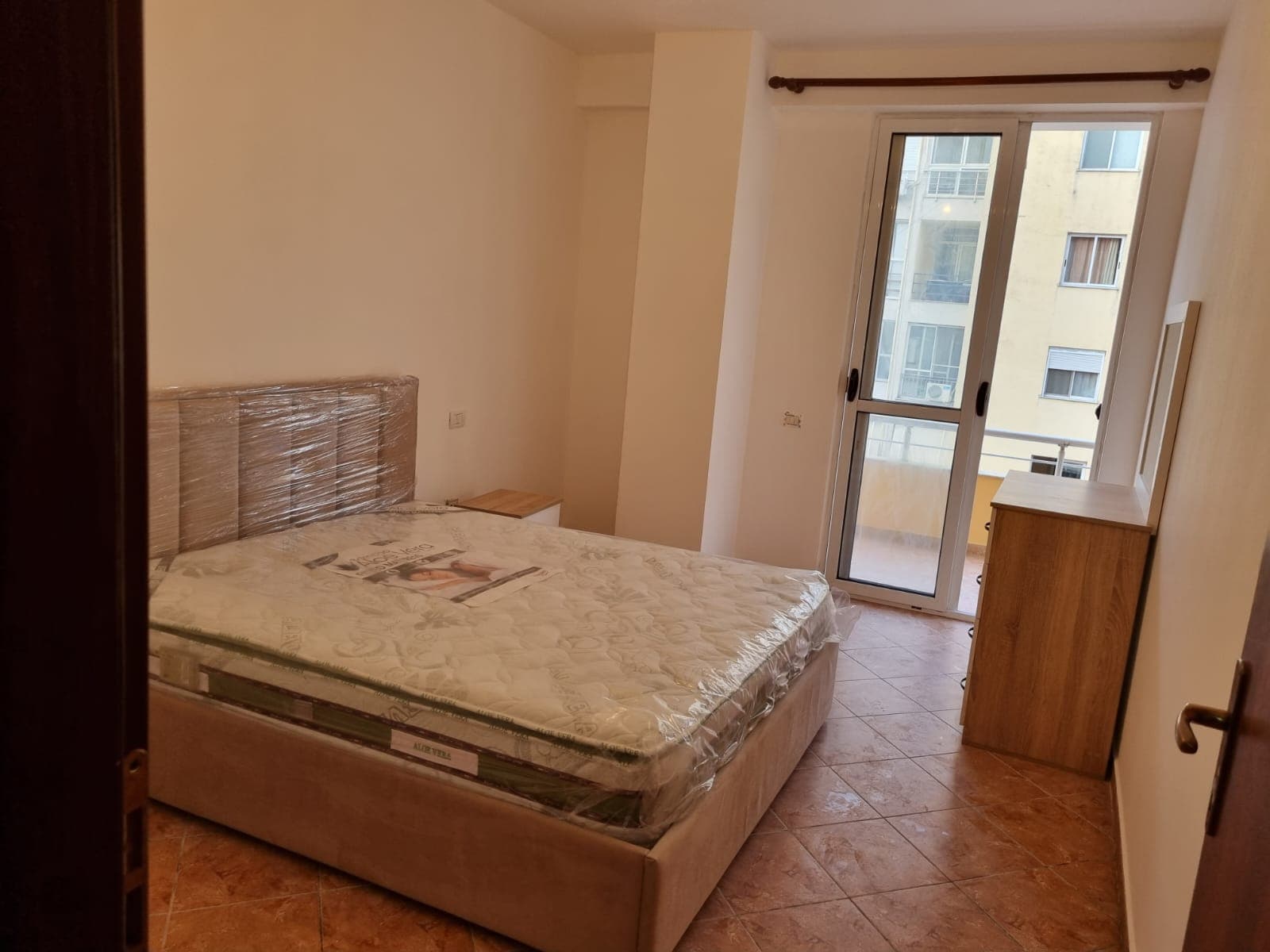 Apartament 2+1 Me Qira Tek Astiri! 4