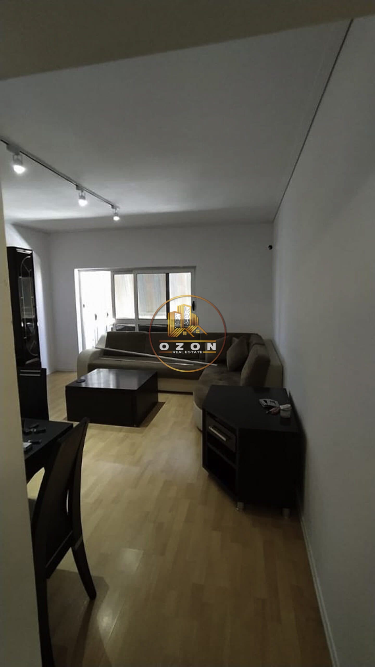 APARTAMENT 2+1 ME QERA TEK KOMUNA E PARISIT !