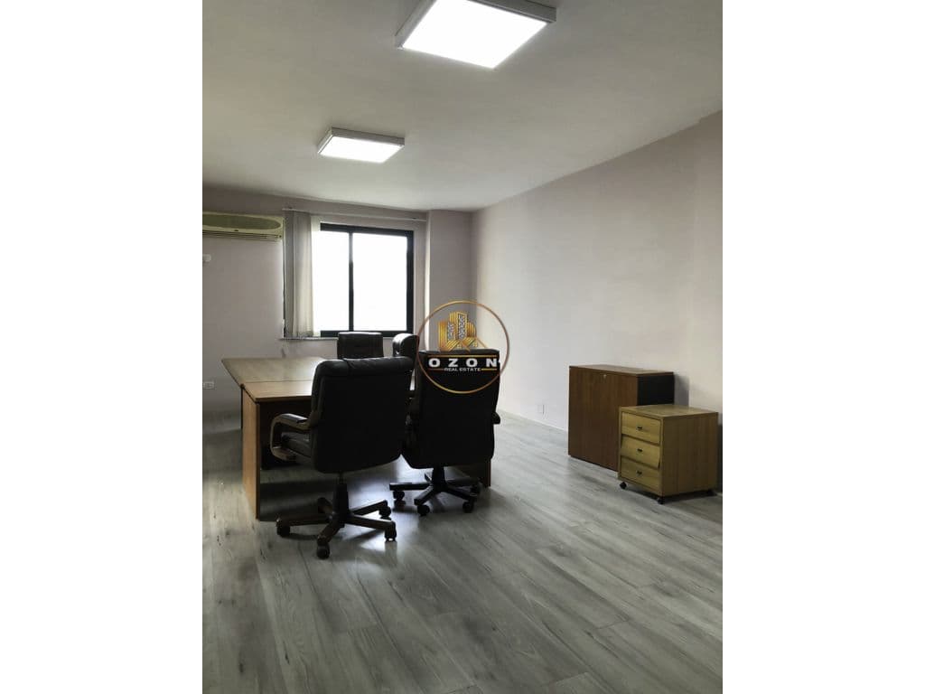 Apartament qera 4+1+2 , per zyra . Adresa : Ish Ekspozita 4
