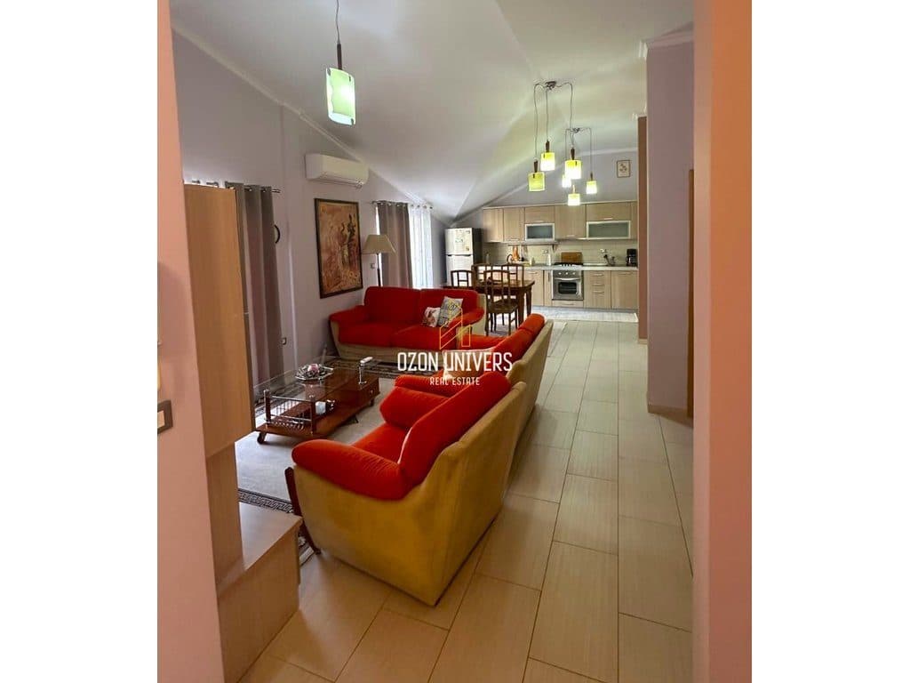 Apartament 3+1+parkim për qira tek Komuna e Parisit!