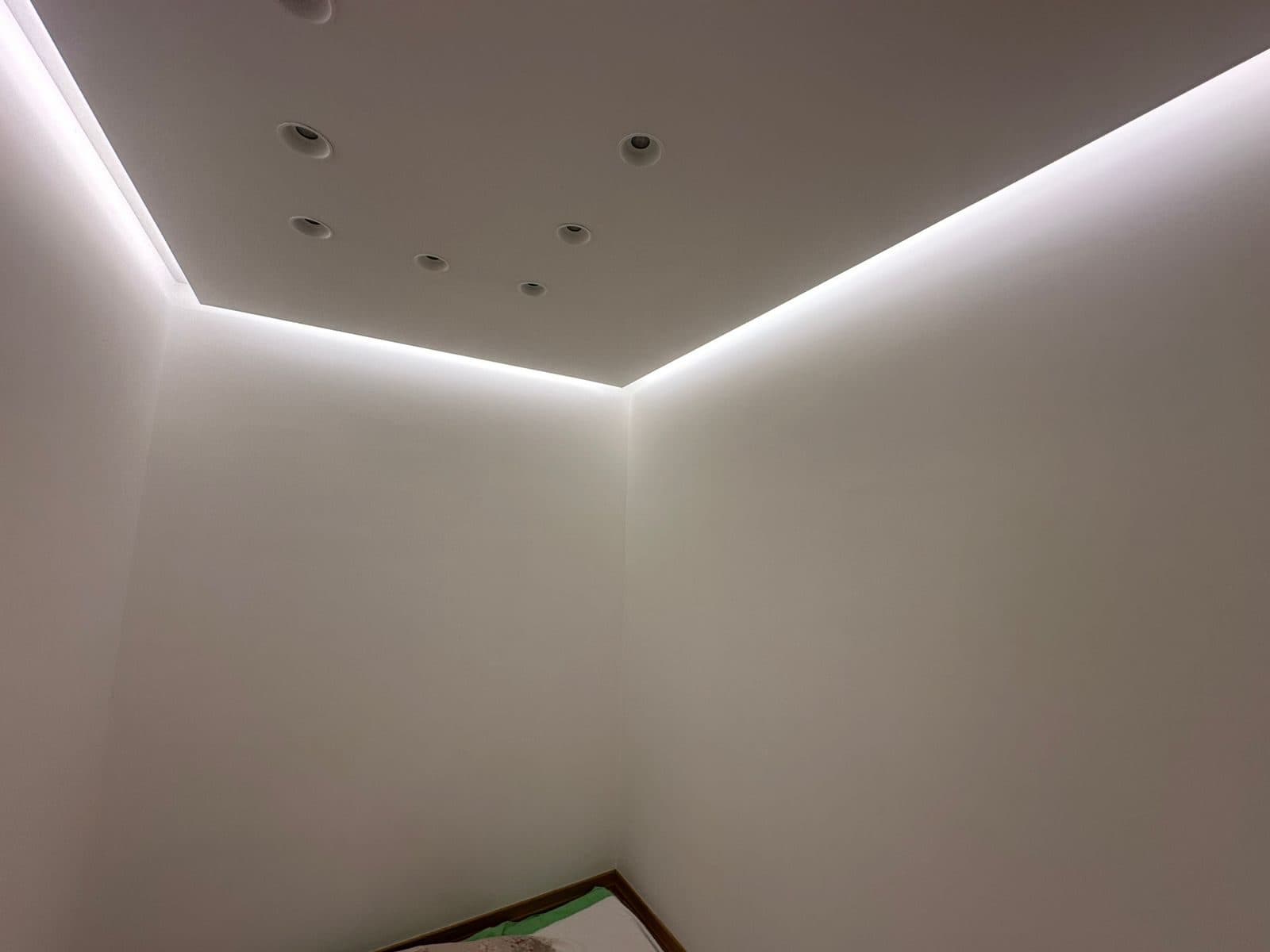 JEPET APARTAMENT 2+1 +POST PARKIMI ME QIRA TEK KOMPLEKSI ZIRKON! 4