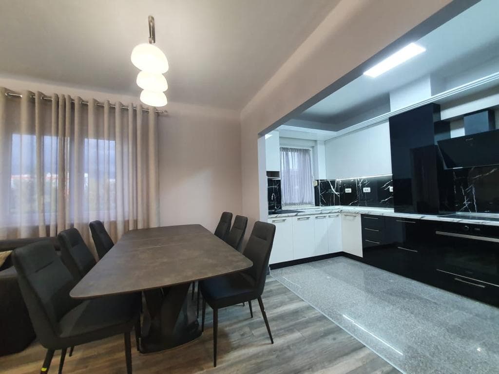 Apartament për Shitje me Post Parkimi tek Rezidenca Touch of the Sun! 4