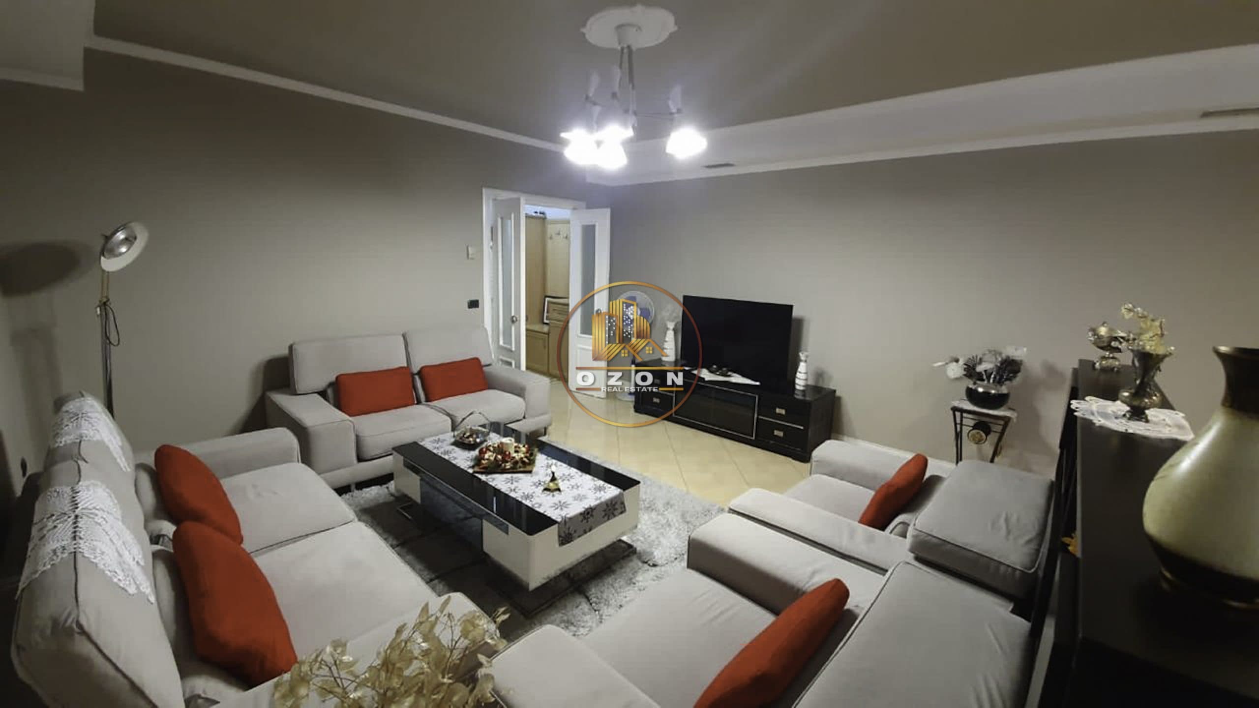SUPER APARTAMENT ME QERA 3+1 TEK ISH EKSPOZITA !