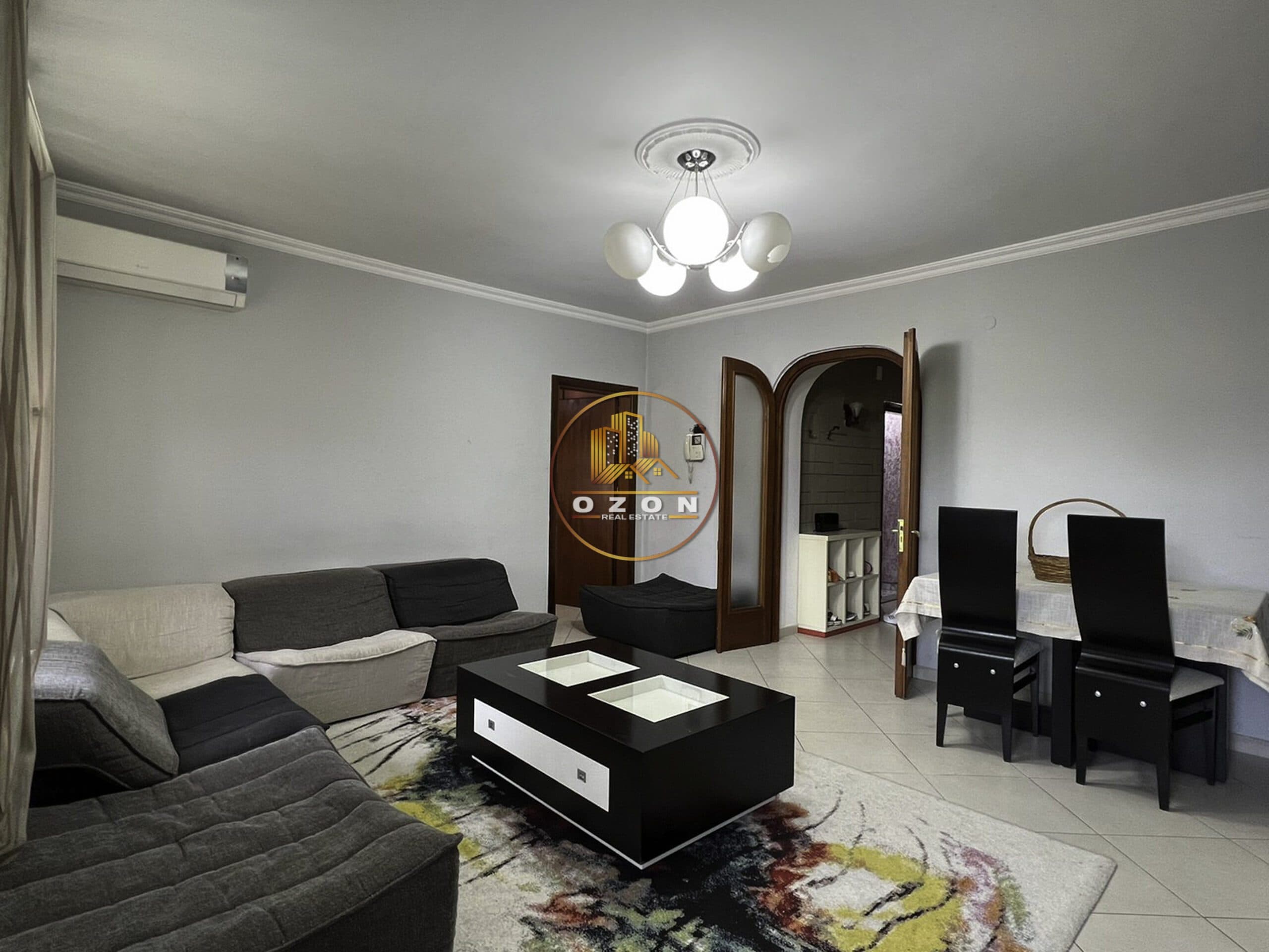 RRUGA E KAVAJES !! JEPET ME QERA APARTAMENT 3+1 .