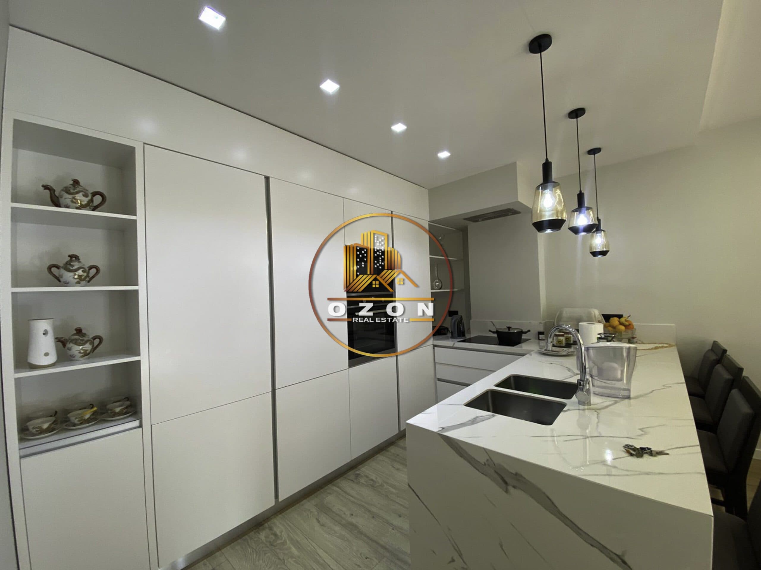SHITET SUPER APARTAMENT 1+1, RRUGA E THESARIT, FRESK!!!