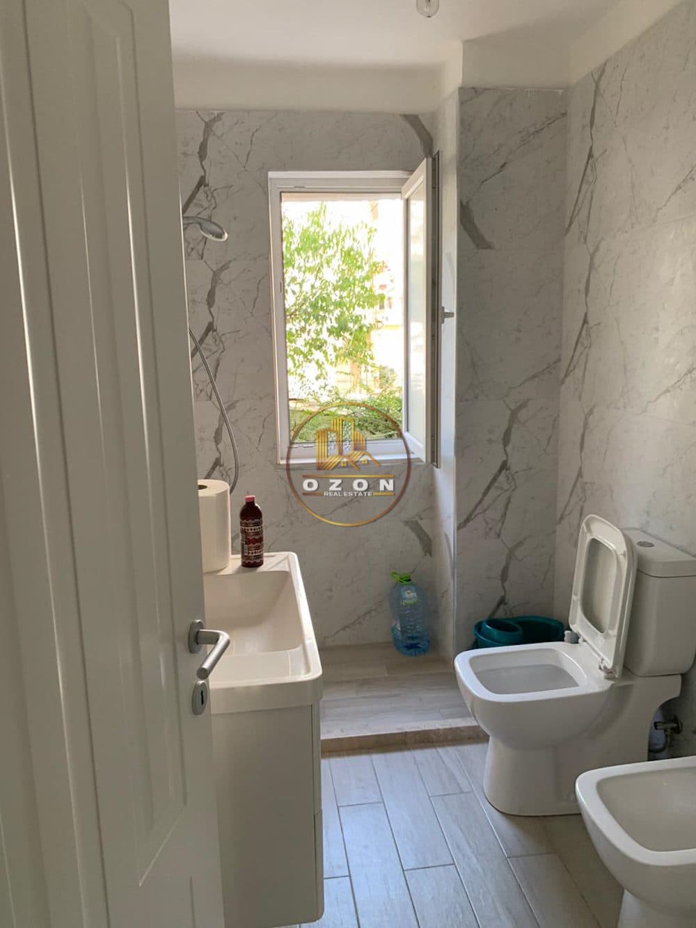 Jepet me qira apartament 2+1, bosh . Rruga ” Myslym Shyri “