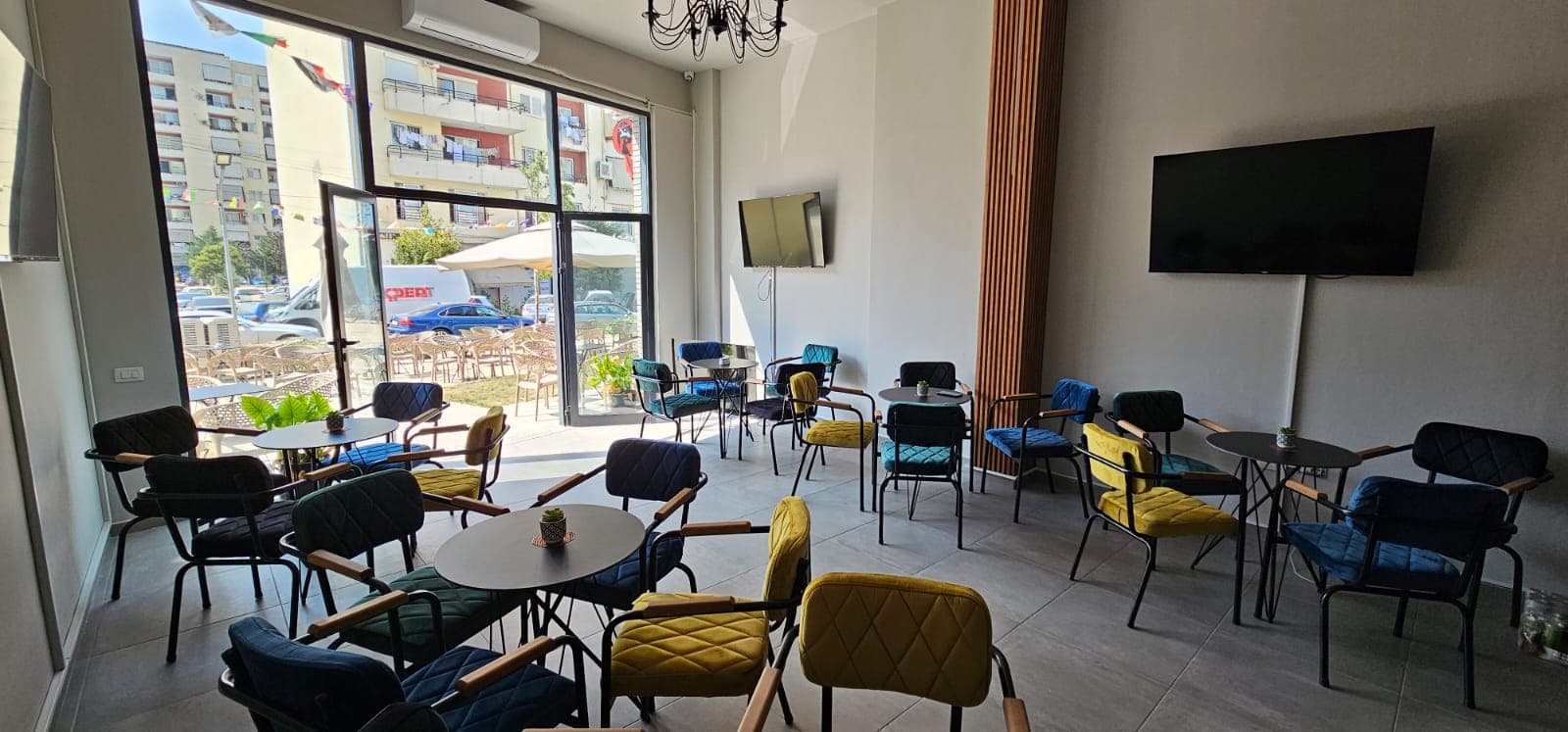 Biznes për Shitje (Bar-Kafe + Bilardo) pranë Vilës L, Astir!