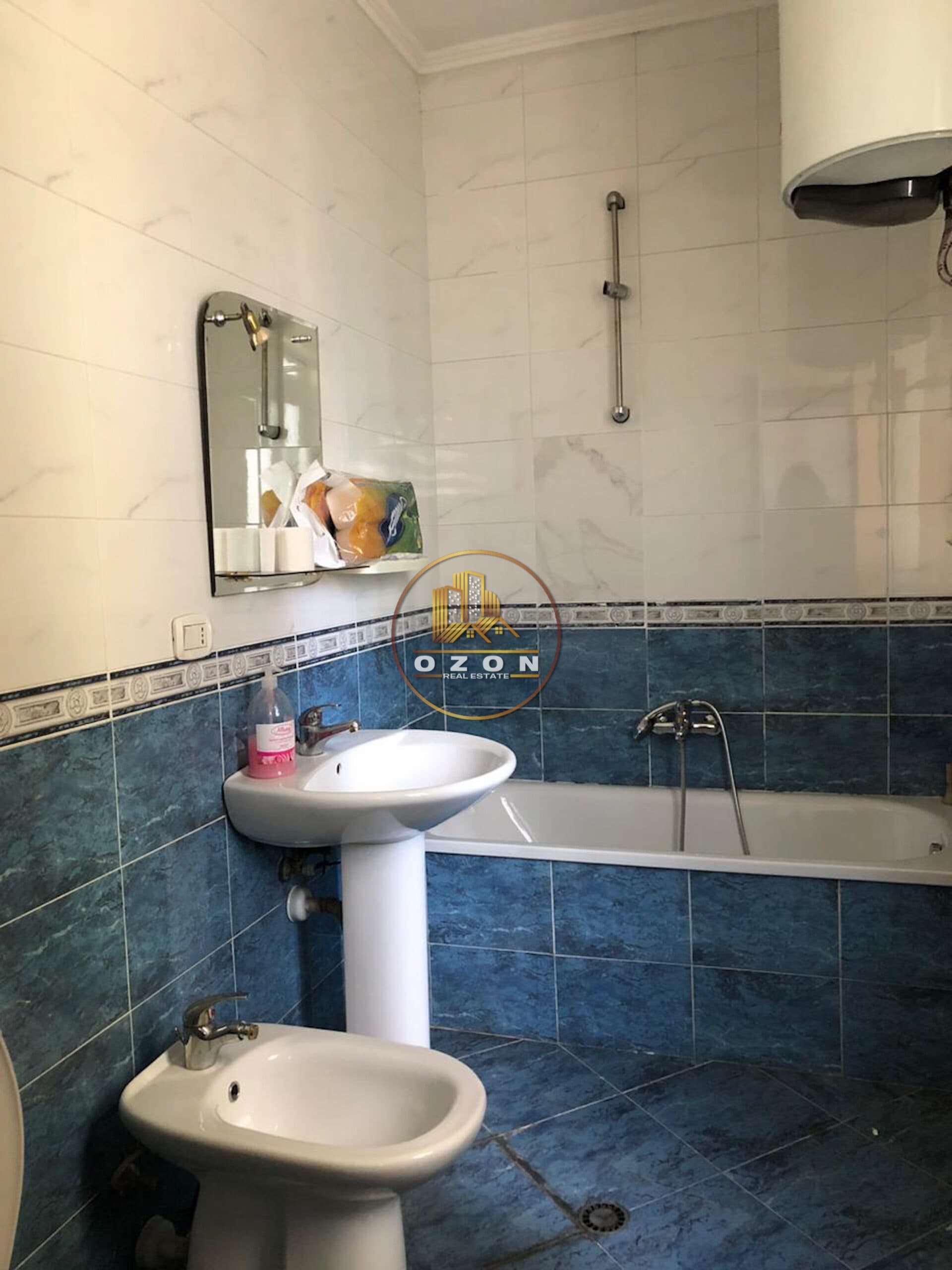 Ambient biznesi per qira(zyra), Prane Ish Ekspozites.Bulevrdi “Gjergj Fishta” 2