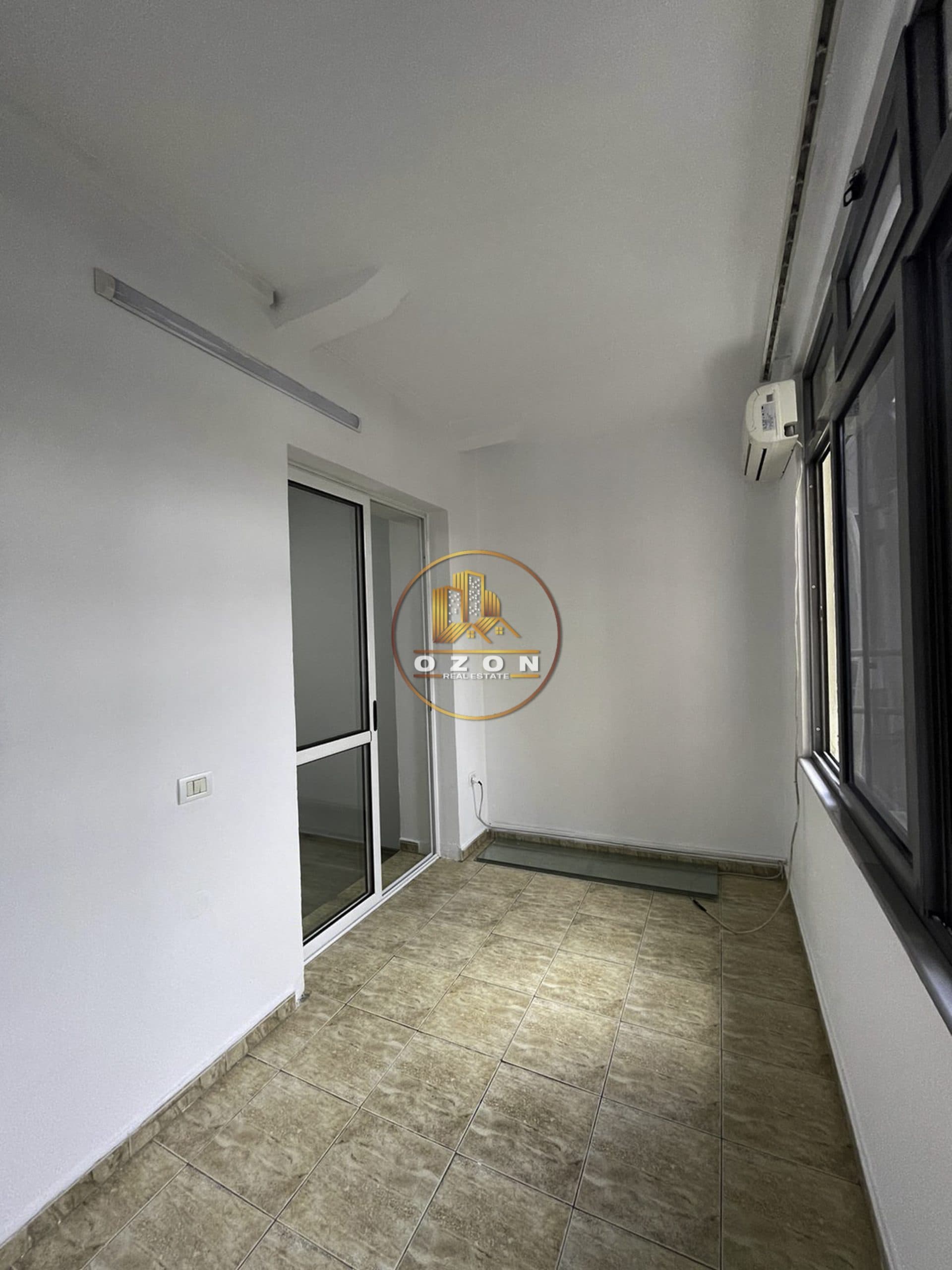 SHITET/QERA APARTAMENT 2+1 PRANE KINEMA AGIMI ! 3