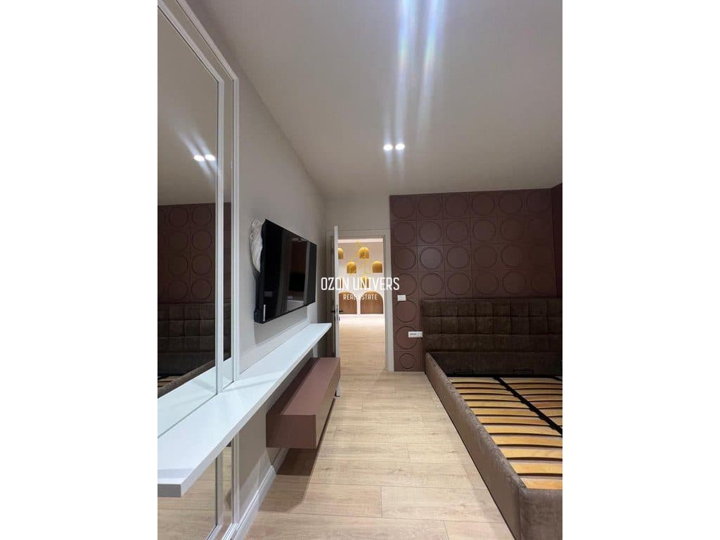 Apartament 3+1+2 për qira, tek Rruga e Kosovarëve 4