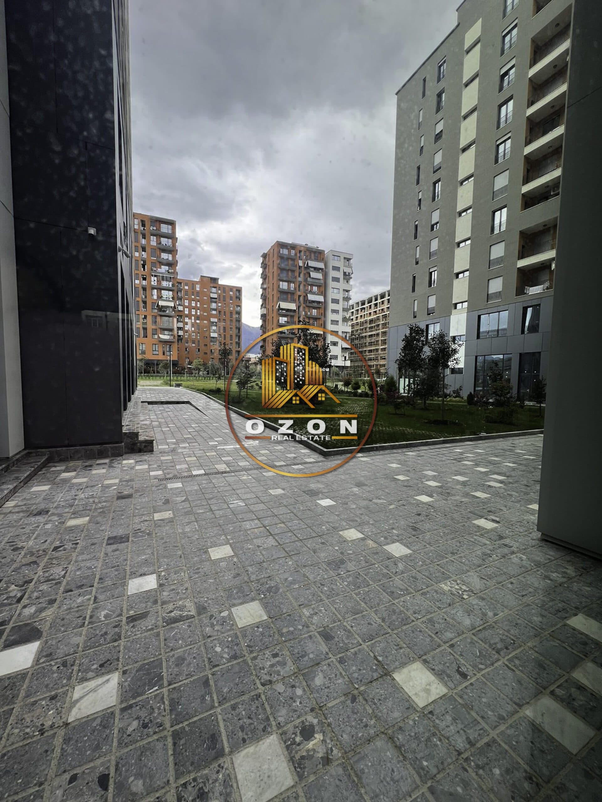JEPET ME QIRA AMBIENT BIZNESI, TEK KOMPLEKSI ZIRKON!