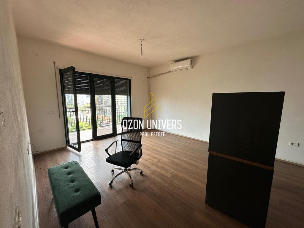Apartament 3+1+2+parkim për qira tek Green City Residence, Astir! 2
