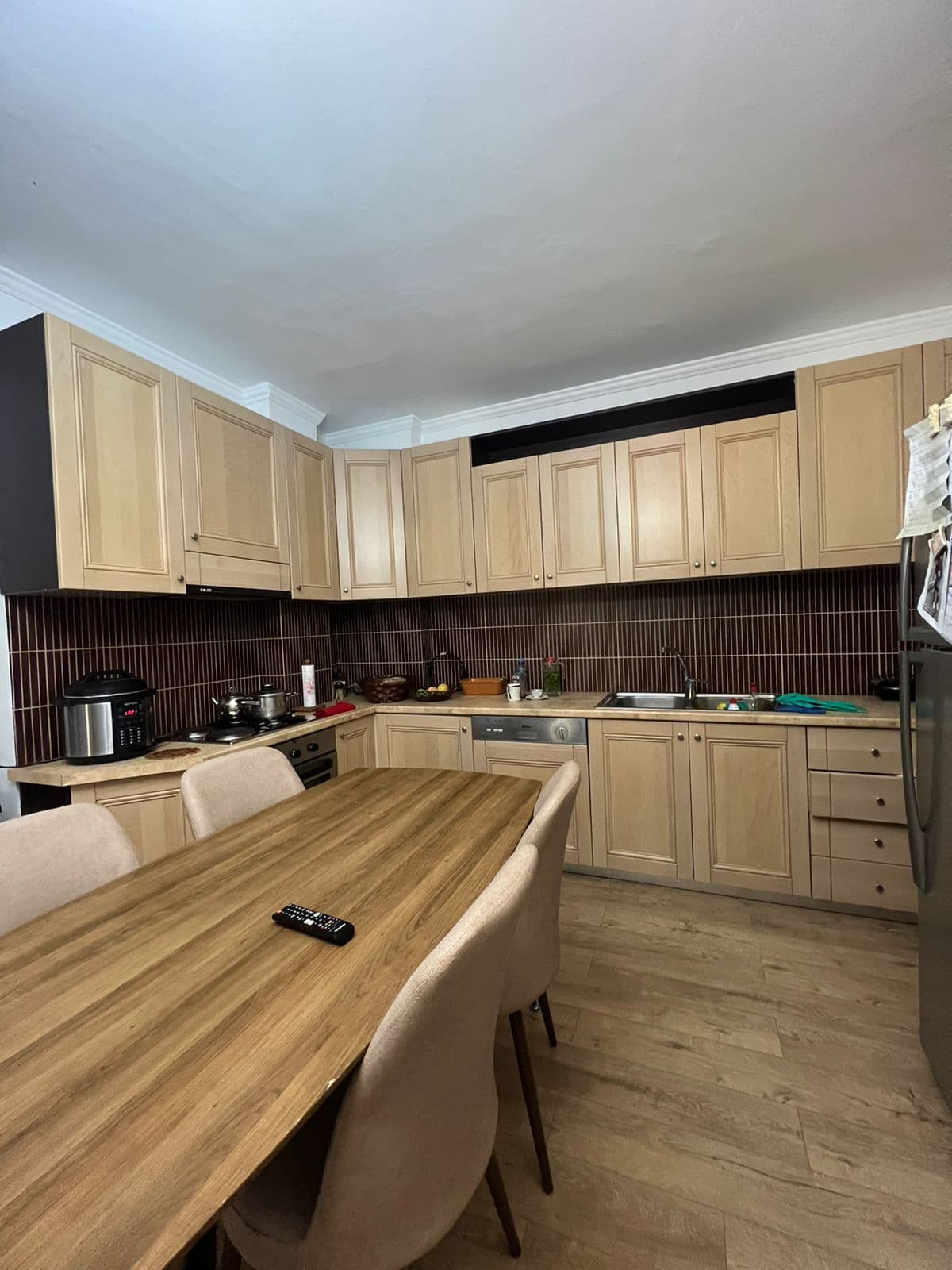 JEPET ME QERA APARTAMENT 2+1 TEK LIQENI I THATE ! 4