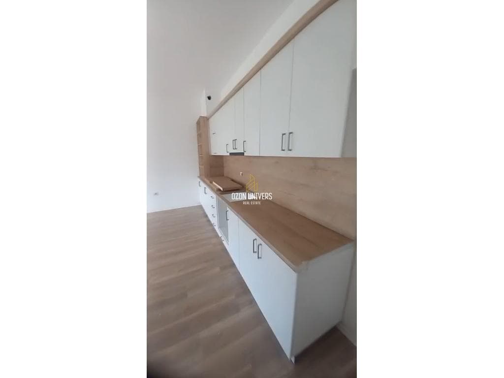 Apartament 3+1+2 për qira, tek Fusha e Aviacionit!