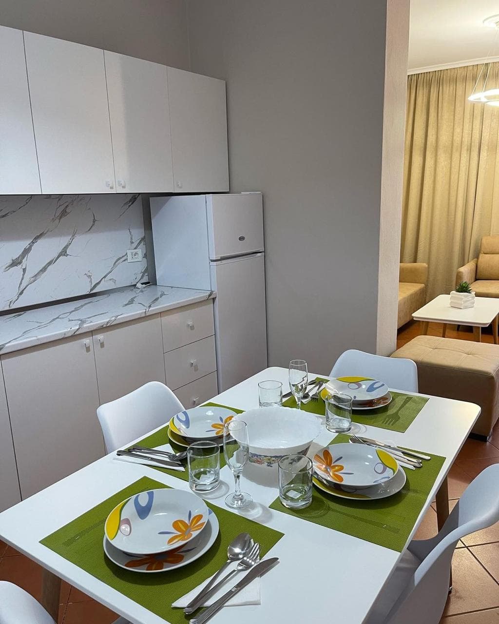 Apartament për Qira tek Liqeni i Tiranës ! 4
