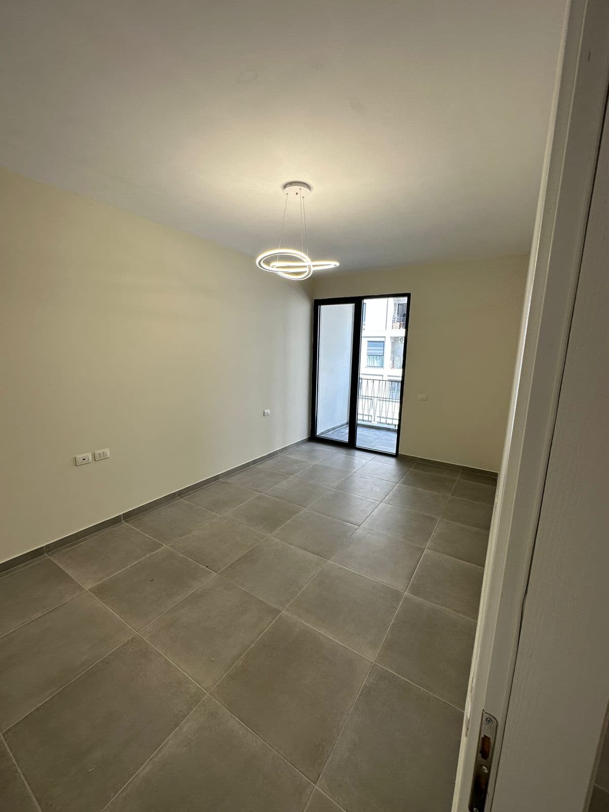 JEPET APARTAMENT ME QERA 1+1 KOMPLEKSI ASL! 2