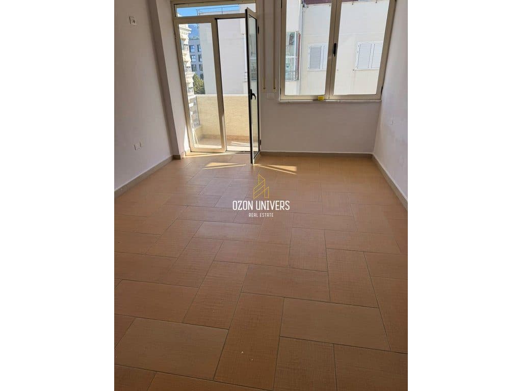 Apartament 3+1 për qira, Liqeni i Thatë