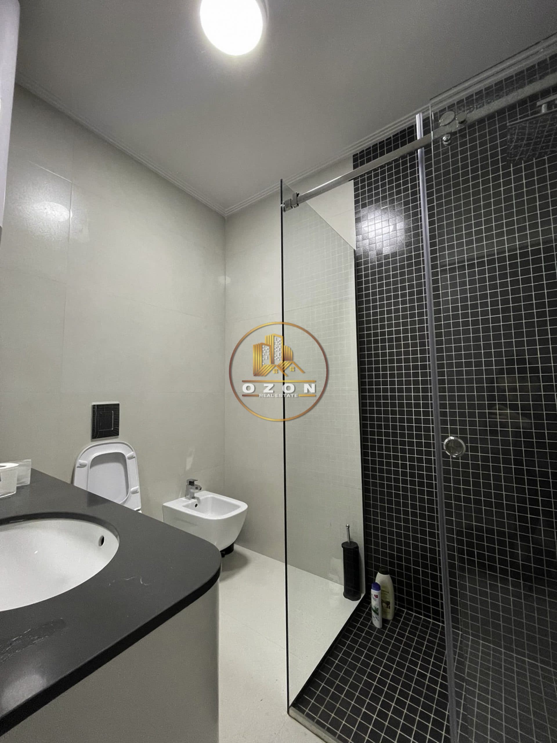 SUPER APARTAMENT 3+1+2 ME QERA NE BLLOK !